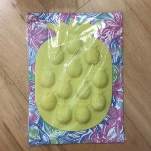 NWT Lilly Pulitzer Pineapple Ice Cube Tray
